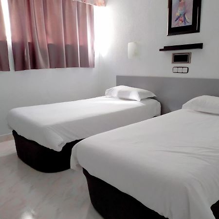 קויאדו-ויאלבה Hostal Lady Ana Maria מראה חיצוני תמונה
