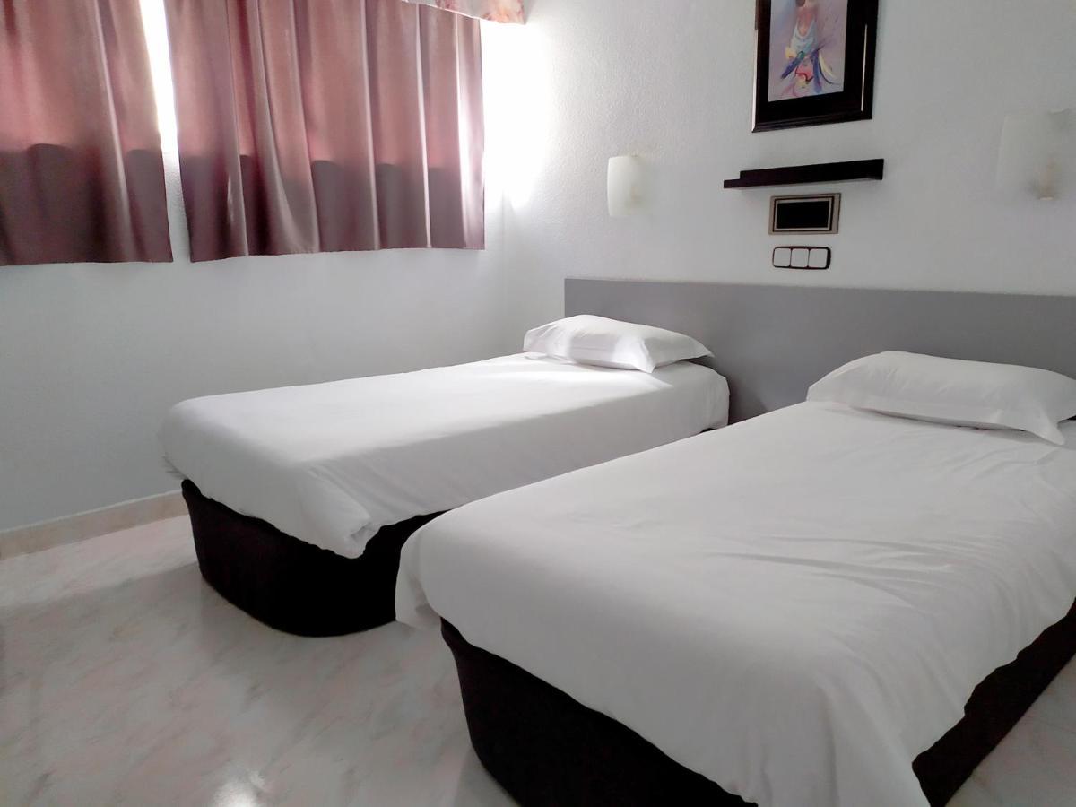 קויאדו-ויאלבה Hostal Lady Ana Maria מראה חיצוני תמונה