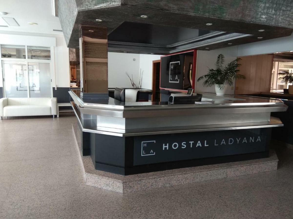 קויאדו-ויאלבה Hostal Lady Ana Maria מראה חיצוני תמונה