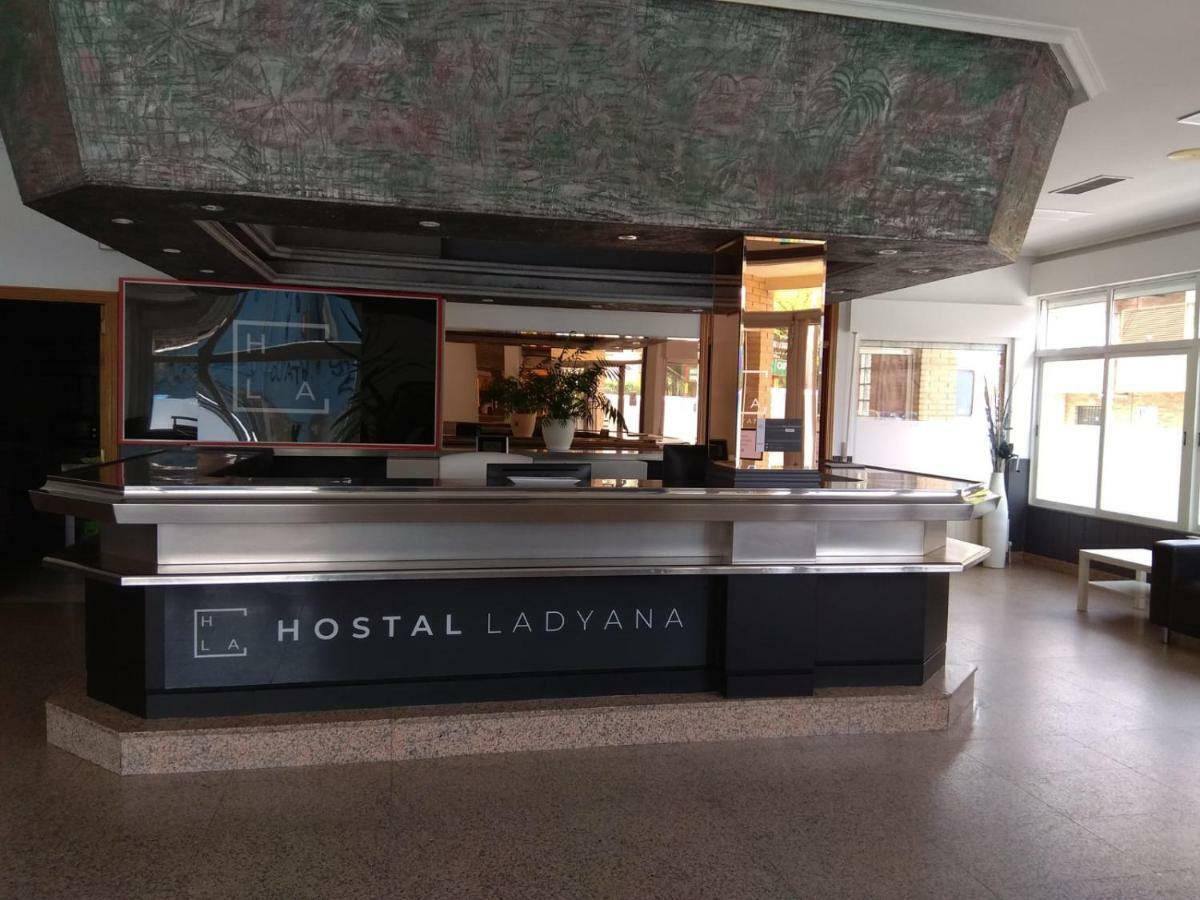 קויאדו-ויאלבה Hostal Lady Ana Maria מראה חיצוני תמונה